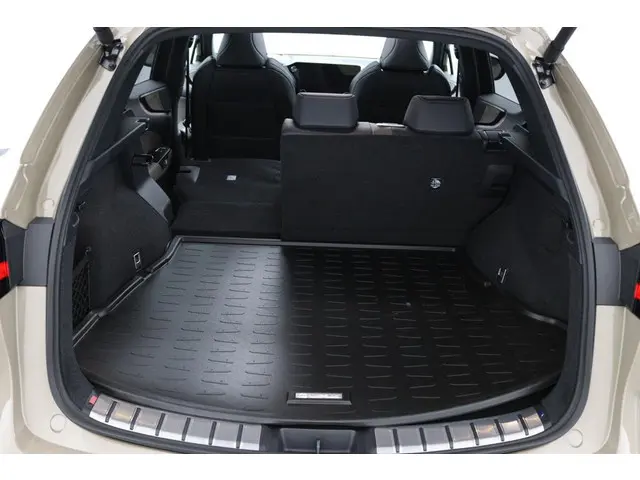 Lexus NX 450h+ AWD Overtrail Line 2024 Hybride Benzine 24