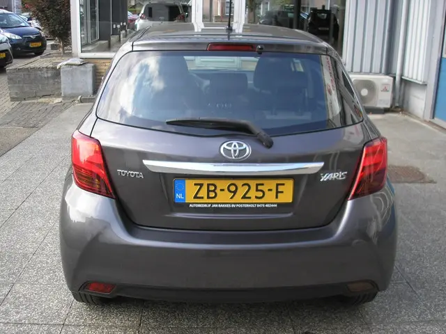 Toyota Yaris 1.3 VVT-i Aspiration 2015 Benzine 23