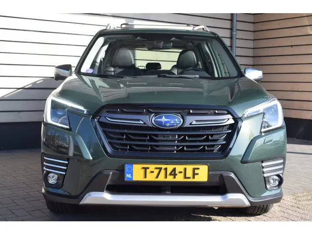 Subaru Forester 2.0i e-BOXER Premium 2023 Hybride Benzine 3