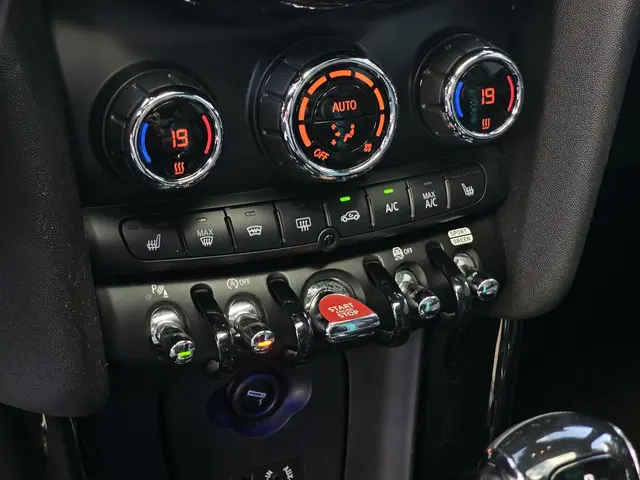 MINI Cooper Mini 2.0 John Works Chili 2019 Benzine 19