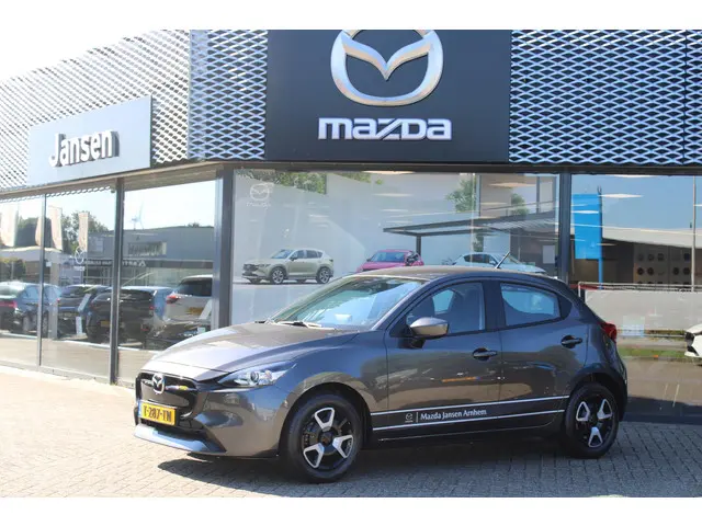 Mazda 2 3