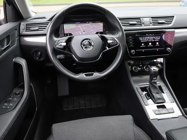 Škoda Superb Combi iV 1.4 TSI PHEV 2021 Hybride Benzine 36