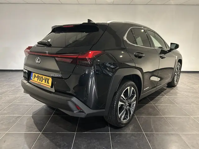Lexus UX 2