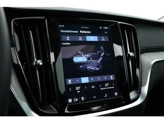 Volvo V60 T8 Recharge Ultra Dark 2025 Hybride Benzine 22