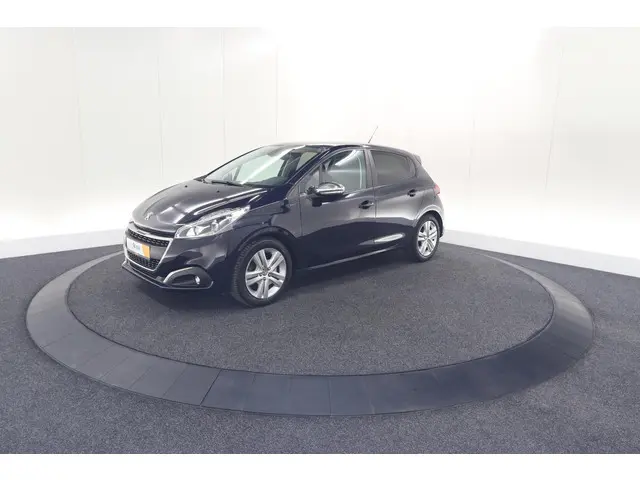 Peugeot 208 PureTech 82 Signature 2019 Benzine 64