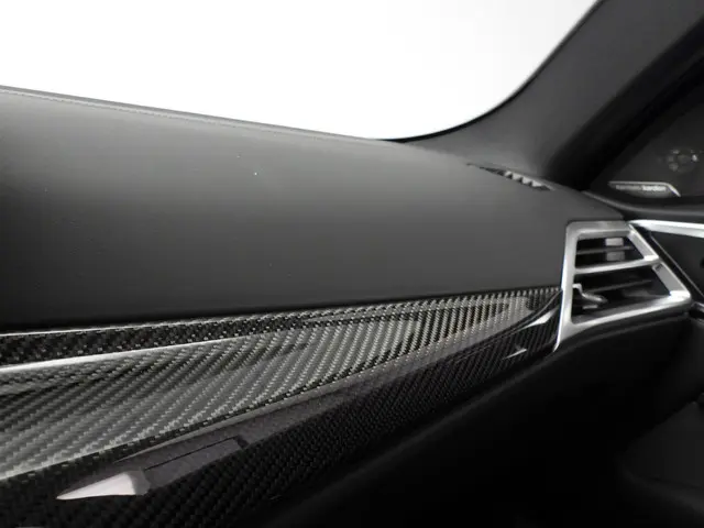 BMW M4 CS Coupé 2025 Benzine 34