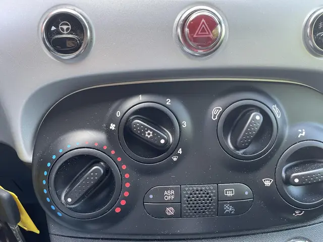 Fiat 500 1.0 69pk Hybrid Connect 2021 Benzine 16