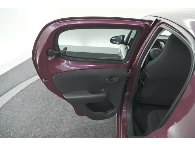 Peugeot 108 1.0 e-VTi Première 2014 Benzine 55