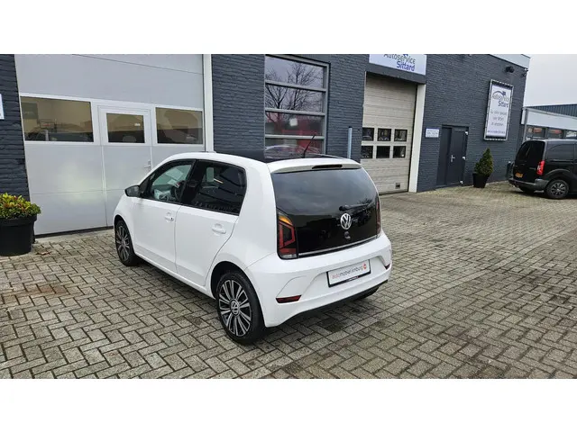 Volkswagen up! 3
