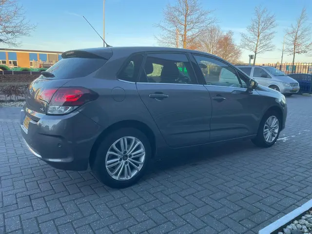 Citroën C4 1.2 PureTech Feel Collection 2015 Benzine 4