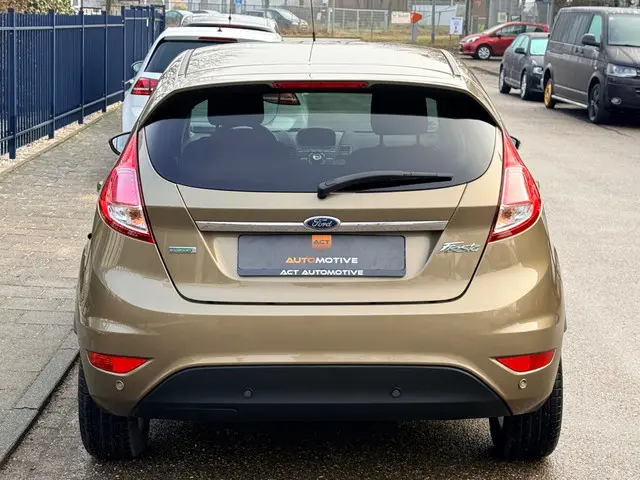 Ford Fiesta 1.0 EcoBoost Titanium automaat 2014 Benzine 6