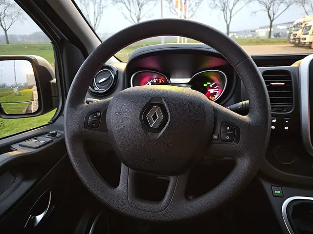Renault Trafic 2.0 DCI 2021 Diesel 12