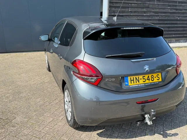 Peugeot 208 1.2 PureTech Urban Soul 2015 Benzine 9