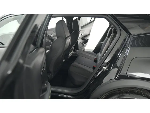 Peugeot 2008 PureTech 130 EAT8 GT 2024 Benzine 32