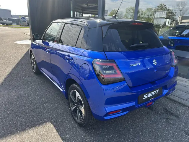 Suzuki Swift 1.2 Style Smart Hybrid 2025 Benzine 6