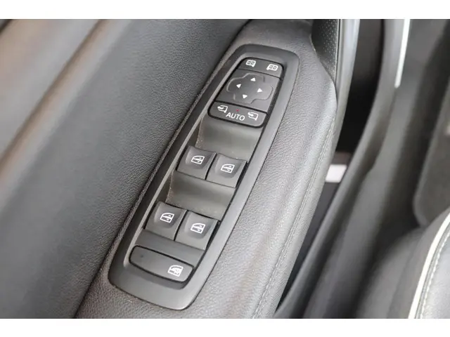 Renault Mégane Estate 1.3 TCe Bose 2019 Benzine 33
