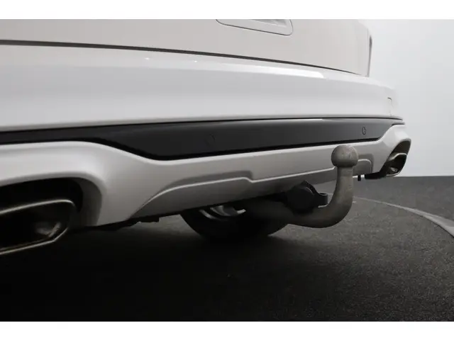 Ford Kuga 2.5 PHEV 225 Vignale 2021 Hybride Benzine 35