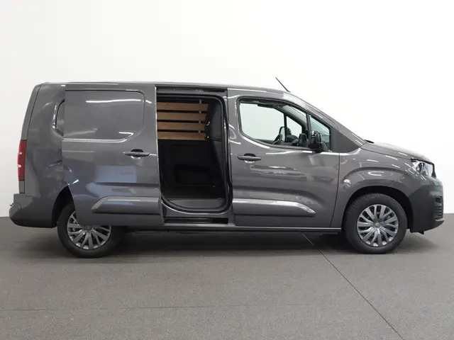 Peugeot Partner 1.5 L2 2023 Diesel 32