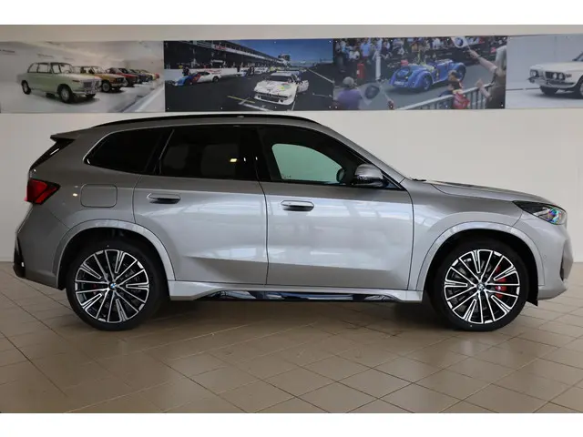 BMW iX1 eDrive20 2025 Elektrisch 3