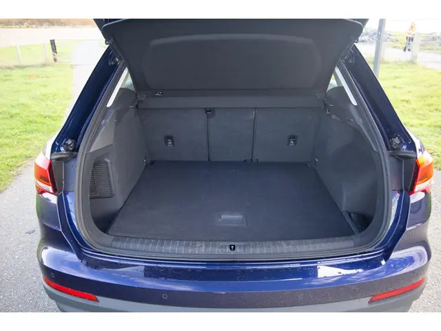 Audi Q3 45 TFSI e edition 2021 Hybride Benzine 15