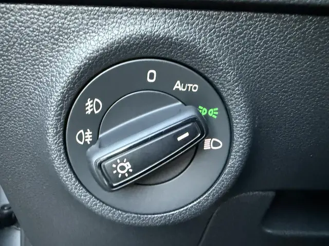 Škoda Karoq 1.5 TSI ACT Sportline Business 2021 Benzine 14