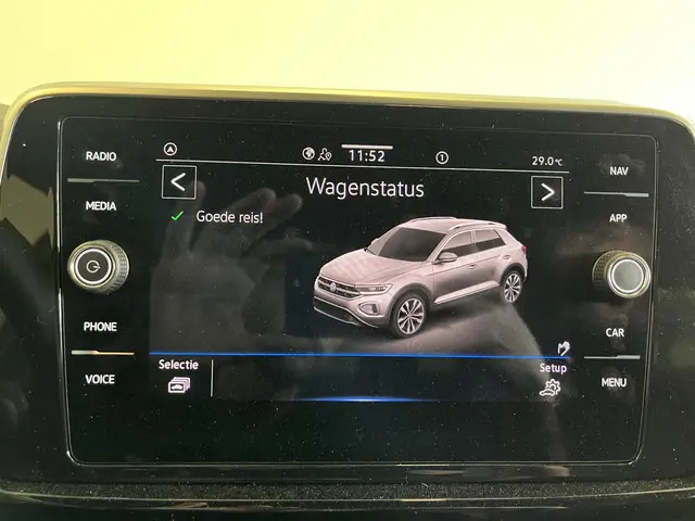 Volkswagen T-Roc 1.5 TSI 150pk DSG R-Line 2024 Benzine 20