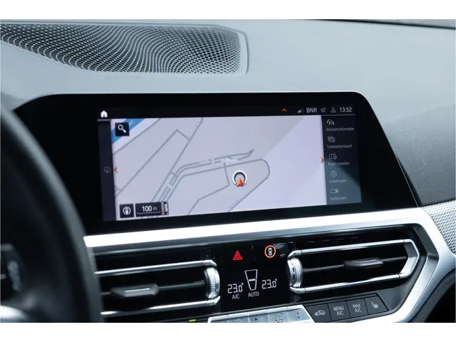 BMW 3 Serie Touring 320i M Sport High Ex 2021 Benzine 63