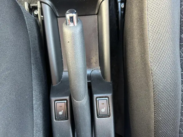 Suzuki Swift 1.2 Style Smart Hybrid 2021 Benzine 15