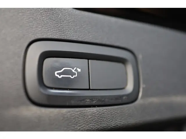 Volvo V60 2.0 T5 Momentum | 2018 Benzine 23