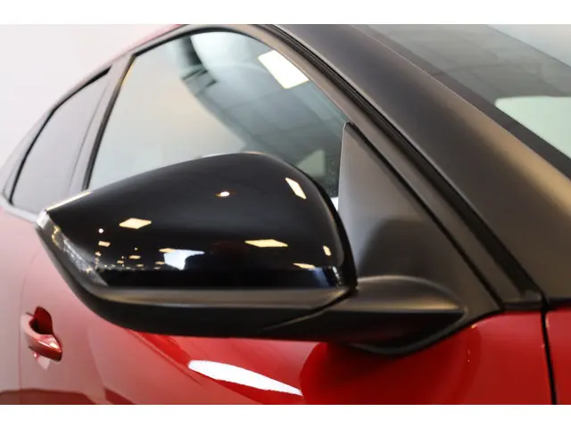 Citroën C4 PT 130 Shine Automaat-8 2023 Benzine 4