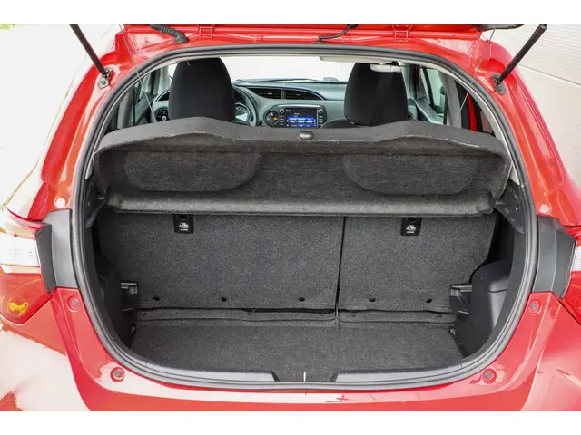 Toyota Yaris 1.5 Hybrid Dynamic 2019 Hybride Benzine 13