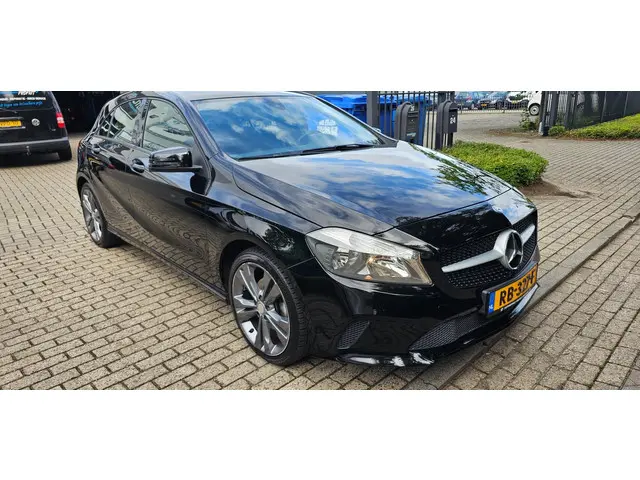 Mercedes-Benz A-Klasse 160 Business 2017 Benzine 6