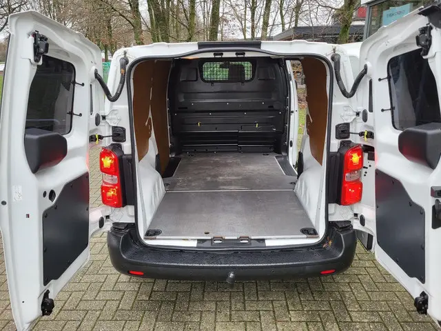 Toyota ProAce Worker 1.6 D-4D Cool Comfort 2019 Diesel 15