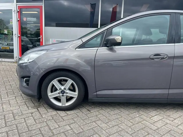 Ford C-MAX 1.0 Edition Plus / camera / trekhaak 2014 Benzine 26