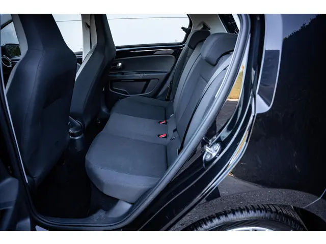 Volkswagen up! 1.0 high up! 2015 Benzine 5