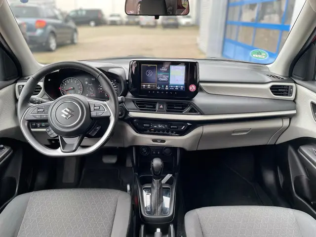 Suzuki Swift 1.2 Select Smart Hybrid 2025 Benzine 14