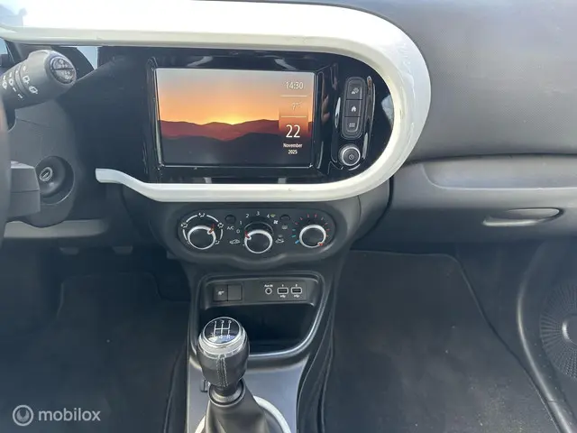 Renault Twingo 1.0 SCe Intens 2020 Benzine 18