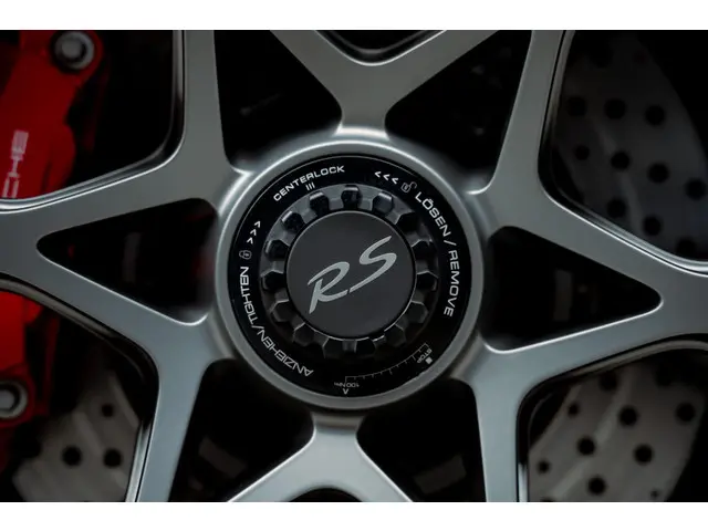 Porsche 718 Spyder RS 2024 Benzine 16