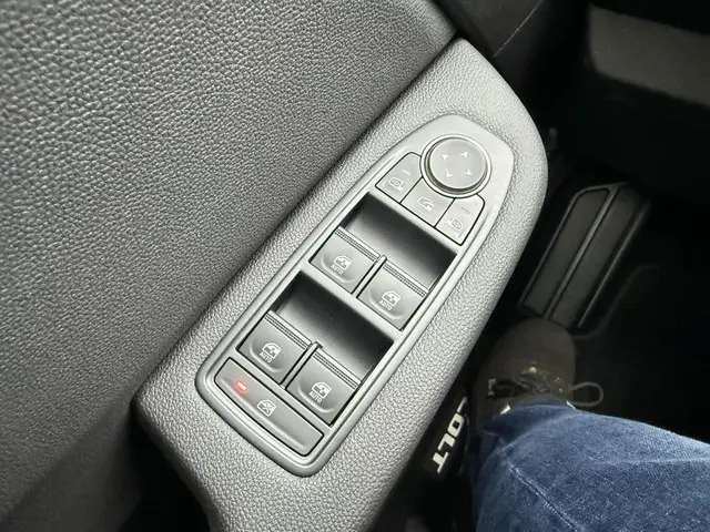 Mitsubishi Colt 1.6 HEV Intense+ 2024 Hybride Benzine 19