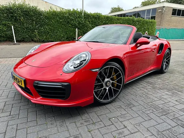 Porsche 911 Cabrio 3.8 Turbo S 2015 Benzine 9
