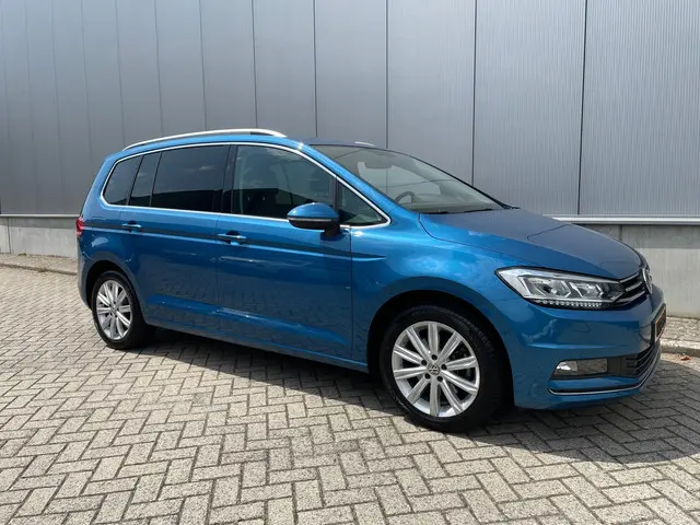 Volkswagen Touran 1.5 TSI Highline 2019 Benzine 2