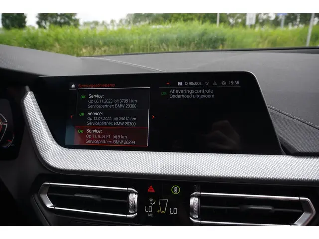 BMW 1 Serie 118i Business Edition 2021 Benzine 20