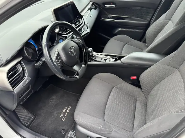Toyota C-HR 1.8 Hybrid Energy 2018 Hybride Benzine 11