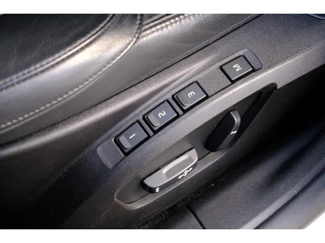 Volvo V40 1.6 T2 Summum Navi|Leder|Clima|LMV 2015 Benzine 25