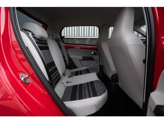 SEAT Mii 1.0 Style Chic 2014 Benzine 14