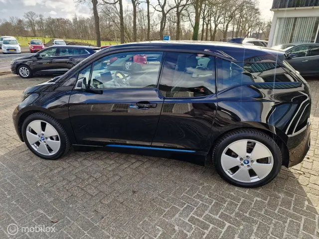 BMW i3 Range Extender 2015 Hybride Benzine 8