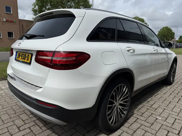 Mercedes-Benz GLC 250 4MATIC 2016 Benzine 6
