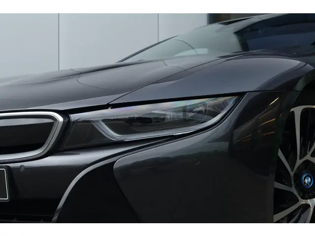 BMW i8 1.5 2015 Hybride Benzine 7