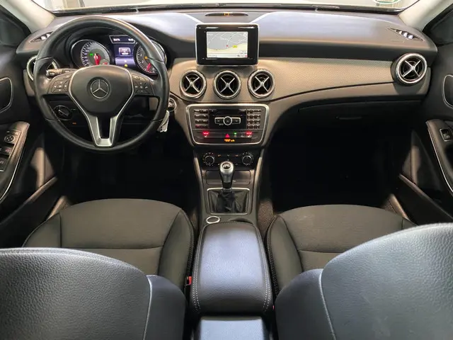 Mercedes-Benz GLA 200 156PK Trekhaak 2015 Benzine 12