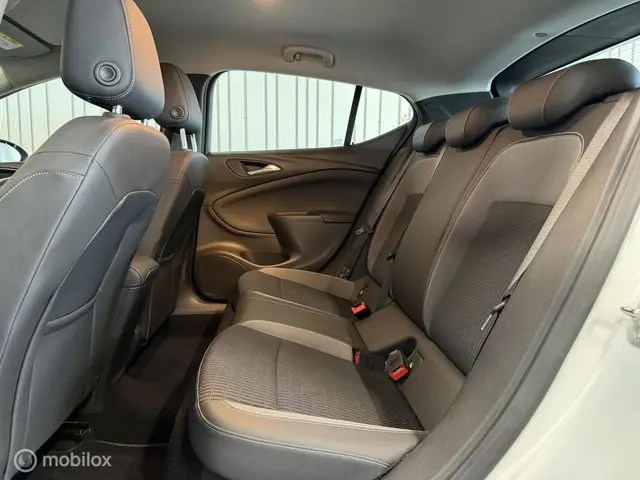 Opel Astra 1.2 Blitz Elegance 2020 Benzine 9